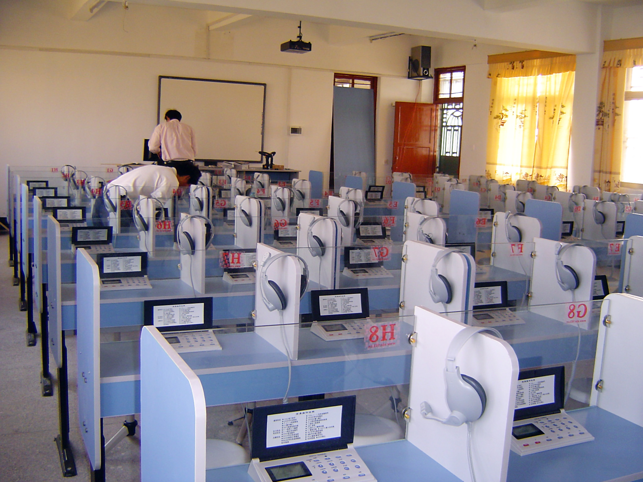 數(shù)字語(yǔ)音室、模擬語(yǔ)音室